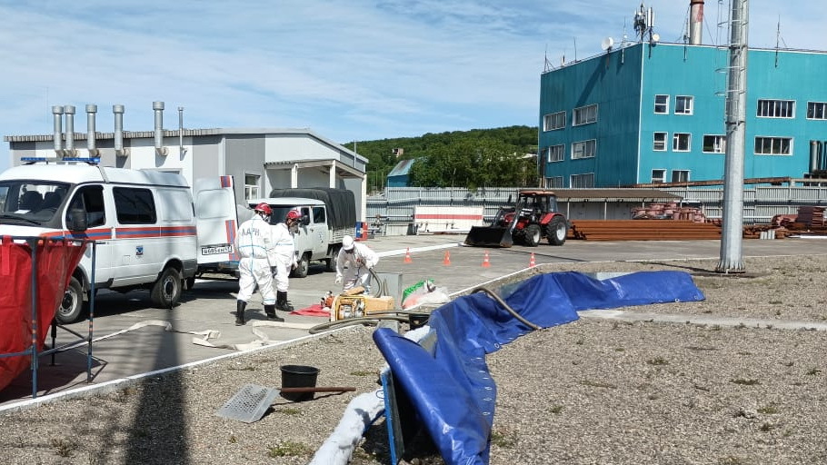В Петропавловске прошли учения на складе горюче-смазочных материалов.