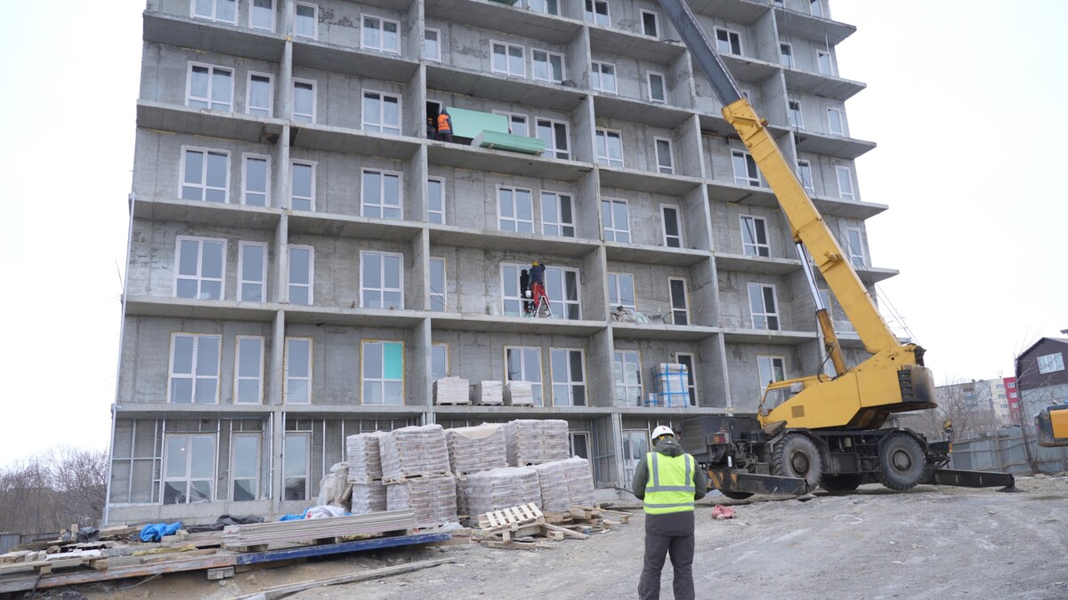 В столице Камчатки ведется строительство нового девятиэтажного дома